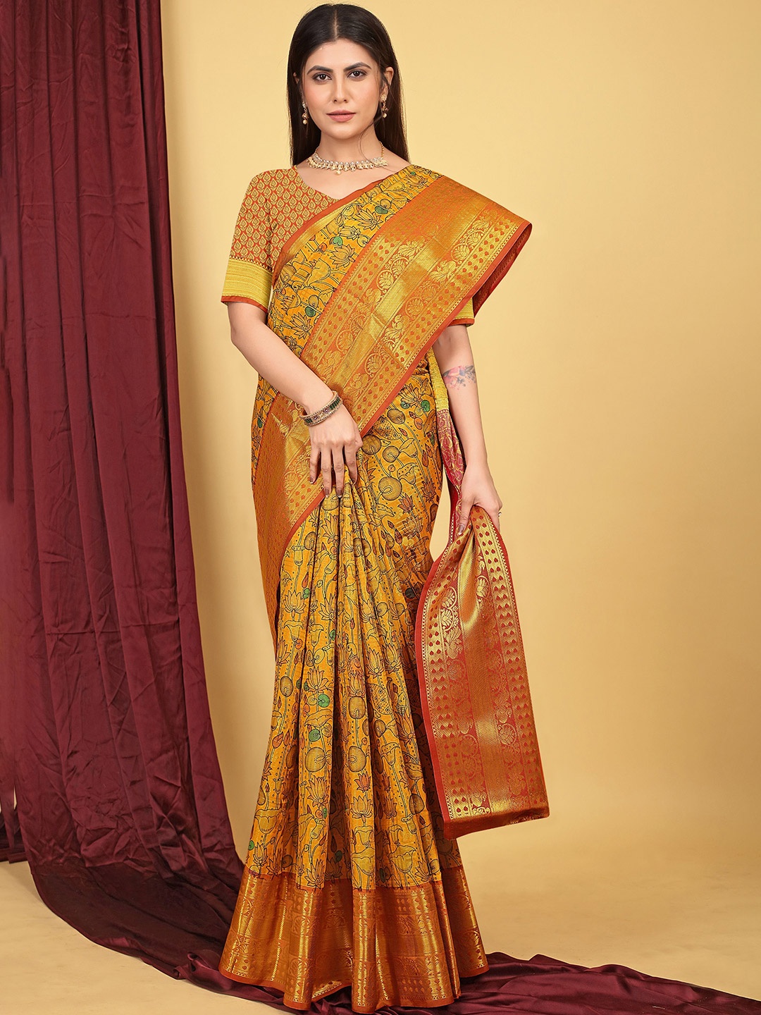 

Kandora Floral Zari Paithani Saree, Yellow