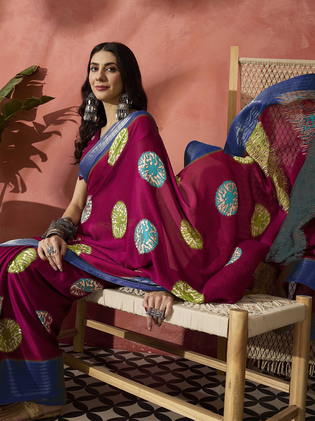 

Sangria Floral Printed Saree With Blouse, Pink