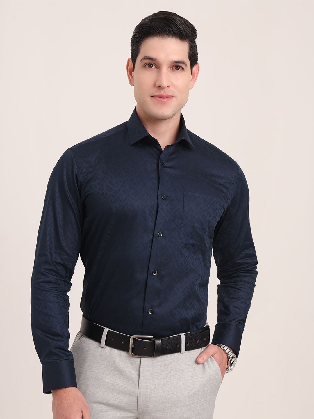 

METAL Men Slim Fit Spread Collar Abstract Printed Cotton Formal Shirt, Navy blue