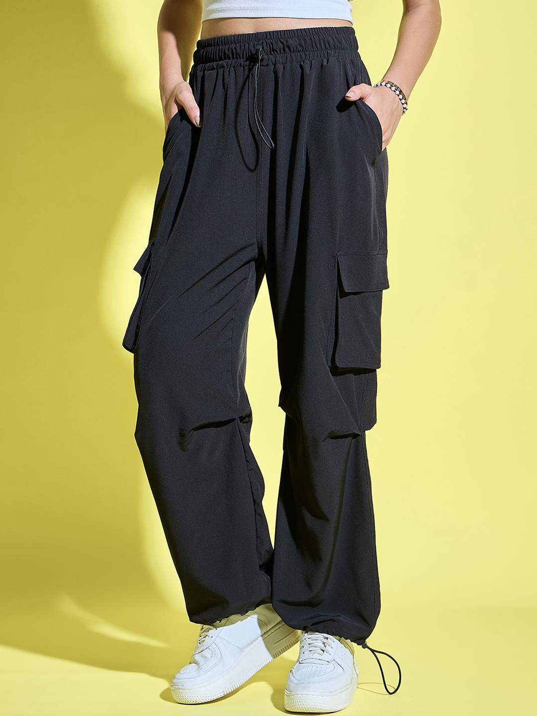 

BUY NEW TREND Women Relaxed Loose Fit High-Rise Cargos Trousers, Black