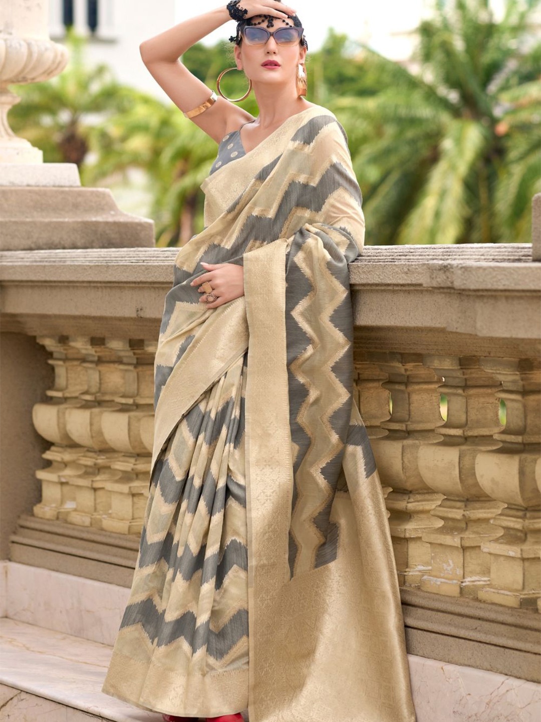 

DEVATITHI Women Cotton Linen Silk Saree, Grey