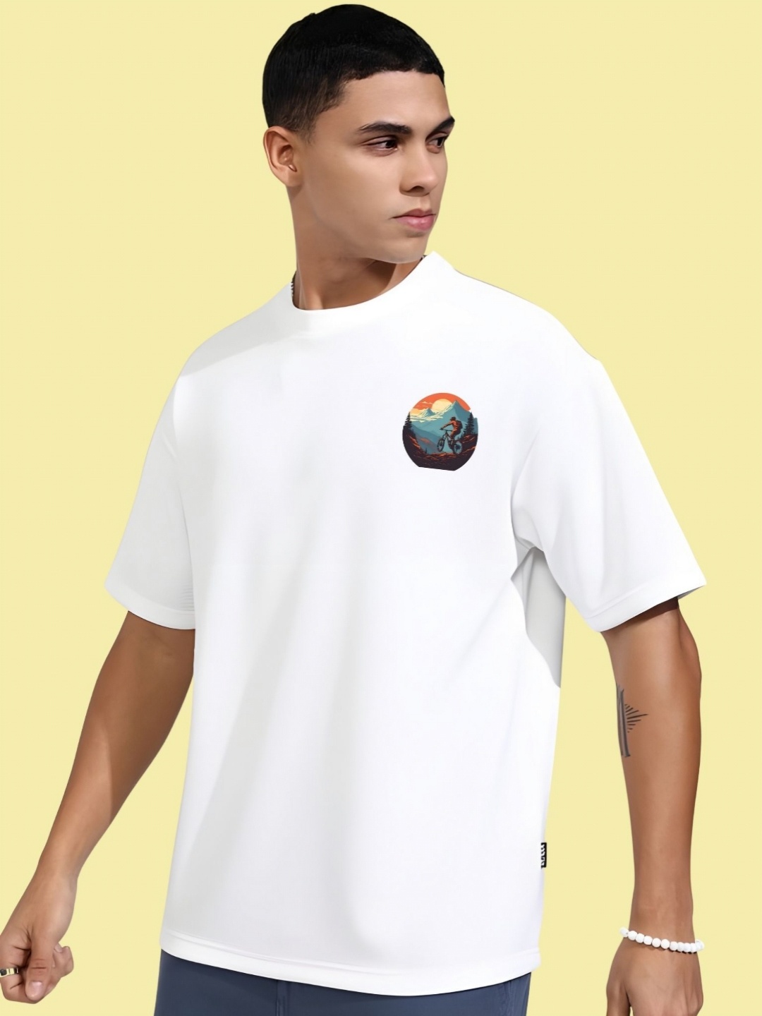 

THE BEETEL HOUSE Men Drop-Shoulder Sleeves T-shirt, White