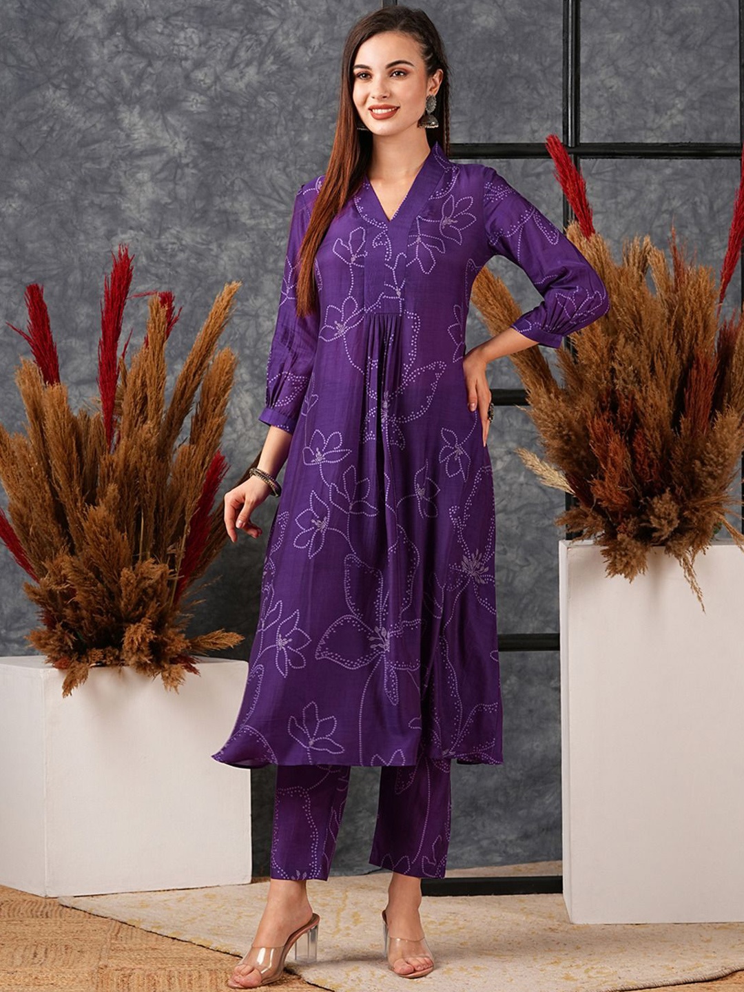 

DIVASTRI Floral Printed V-Neck A-Line Kurta With Trouser, Purple