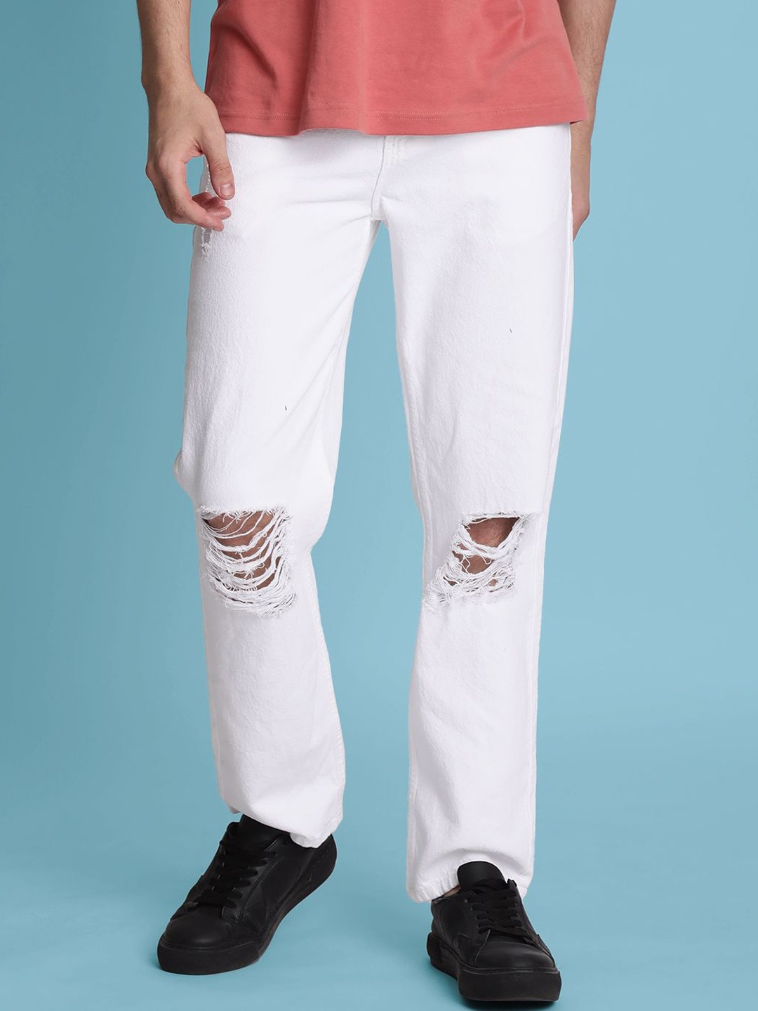 

The Roadster Lifestyle Co Knee Slash Relax Fit Jeans, White