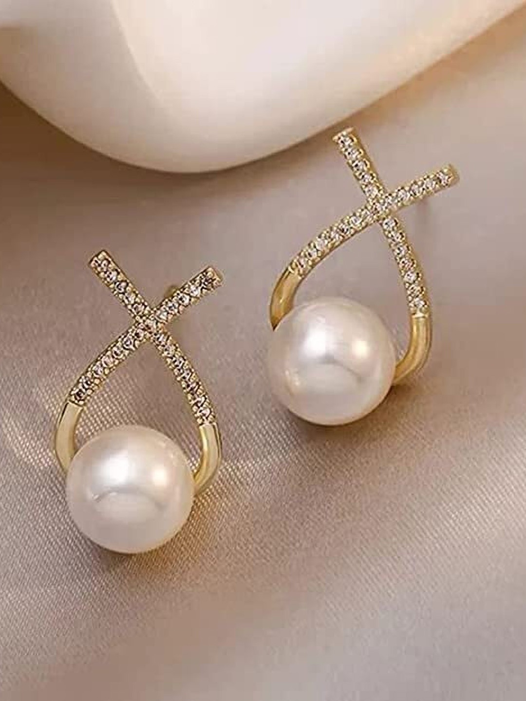 

Celestique Korean Artificial Stones Studded & Pearl Beaded Contemporary Studs, Gold