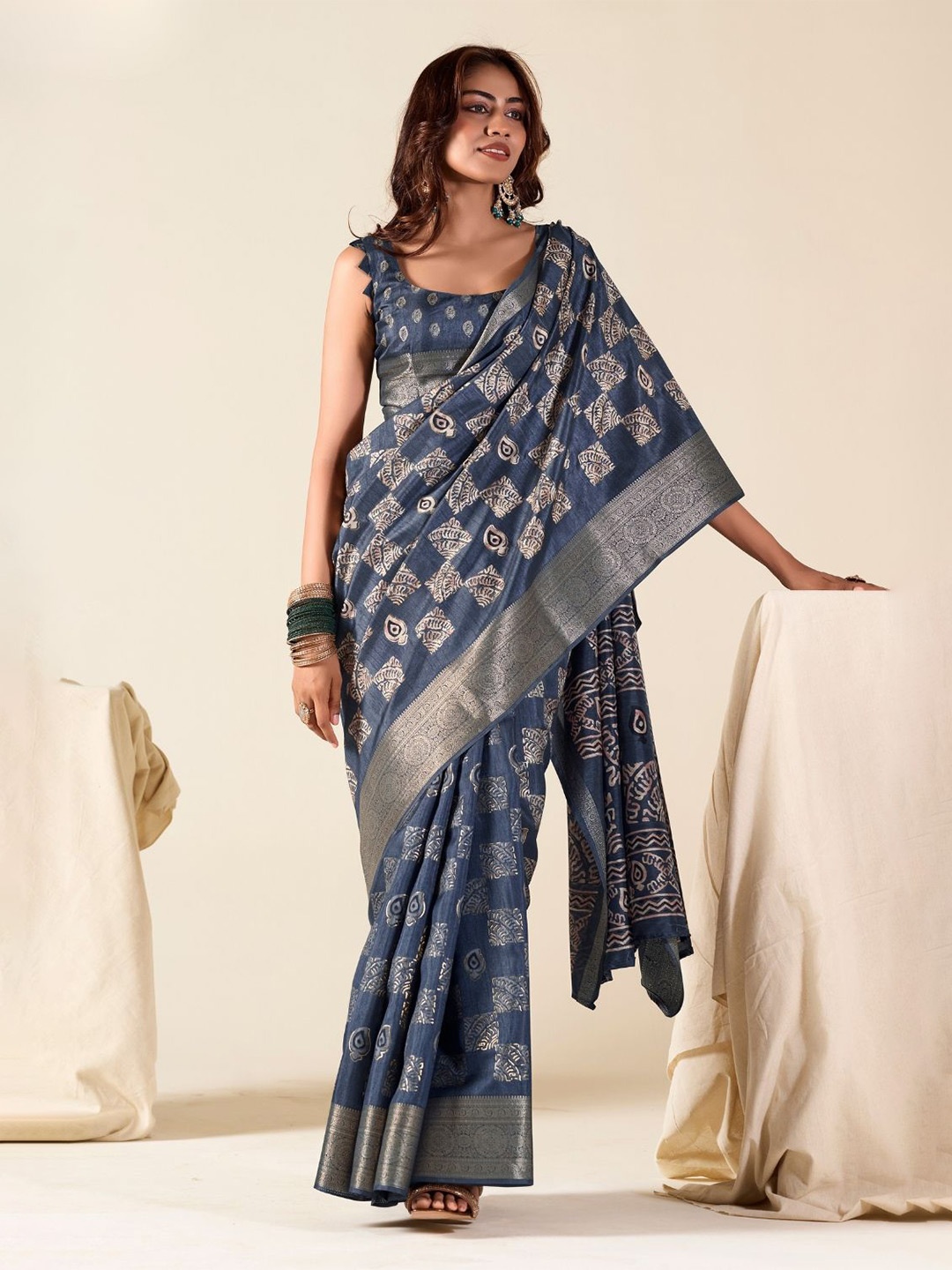 

DEVATITHI Blue Soft Dola Silk Saree