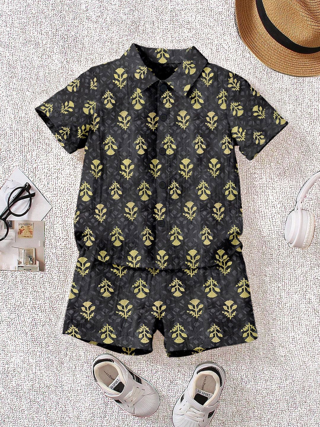 

YK Boys Printed Short Sleeves Shirt With Shorts, Black