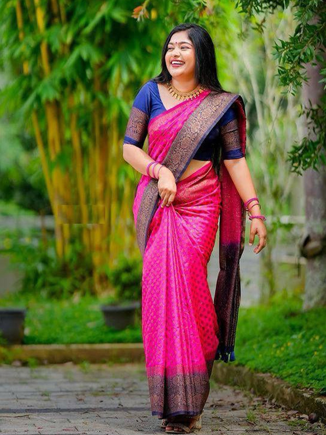 

APNISHA Woven Design Printed Zari Pure Silk Designer Banarasi Saree, Pink