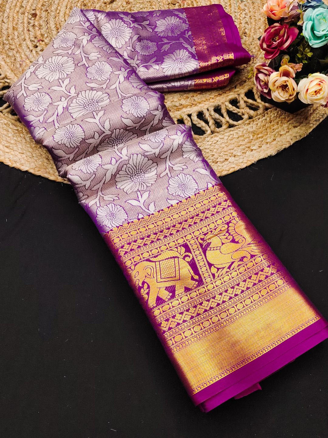 

DIVASTRI Floral Zari Pure Silk Handloom Banarasi Saree, Purple