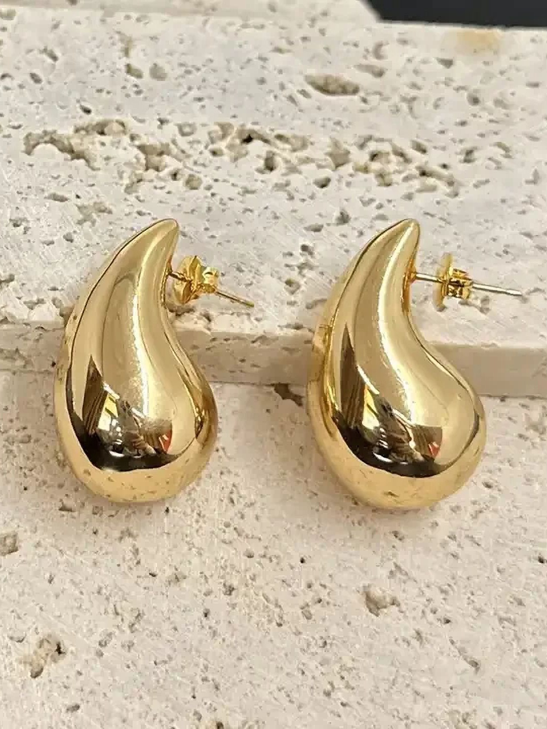 

Celestique Waterdrop Shaped Studs, Gold