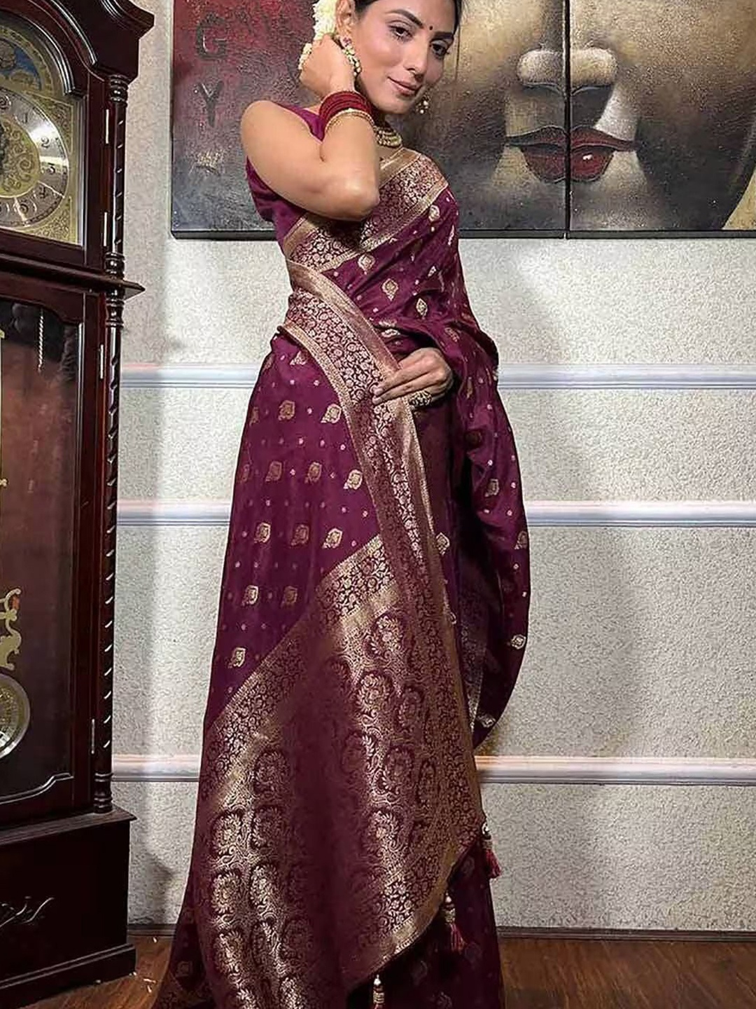 

APNISHA Women's Zari Work Pure Silk Banarasi Saree, Purple
