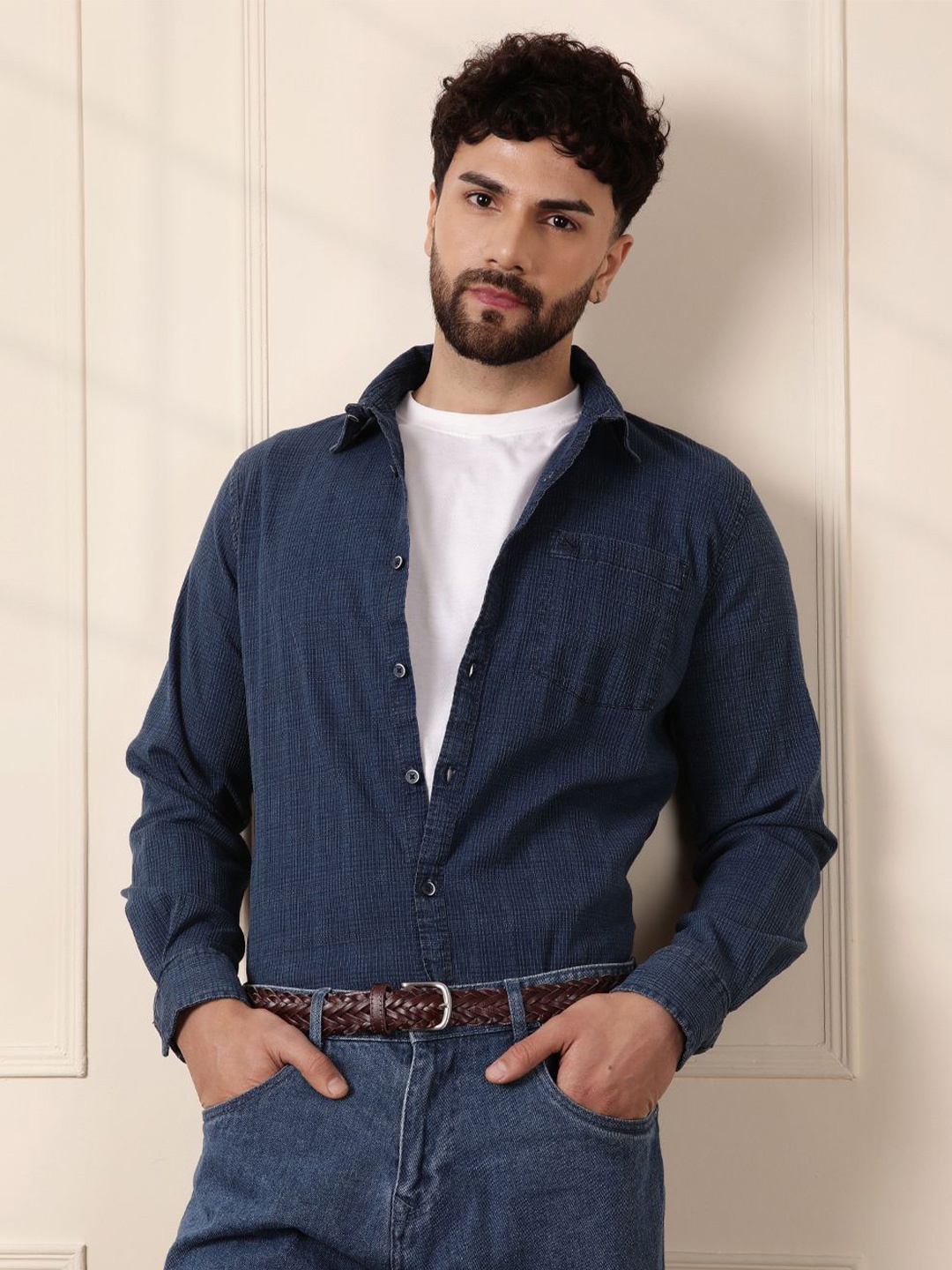 

WROGN Men Comfort Fit Spread Collar Textured Cotton Casual Shirt, Navy blue
