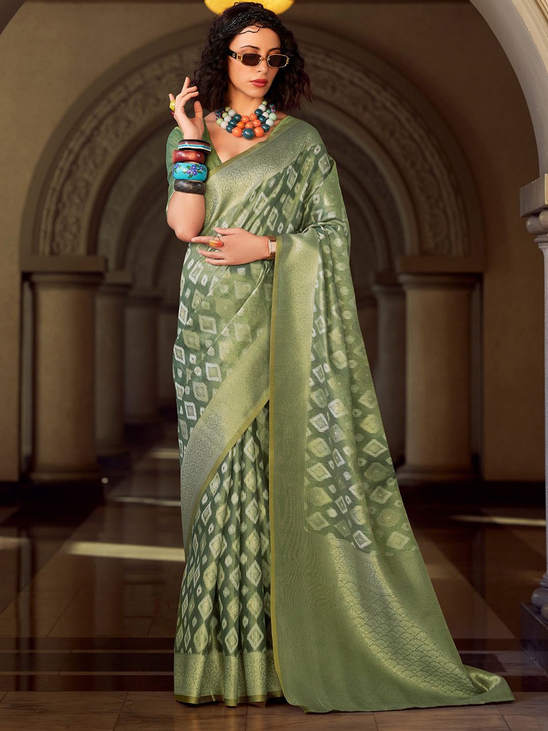 

Satrani Woven Design Zari Tissue Banarasi Saree, Green