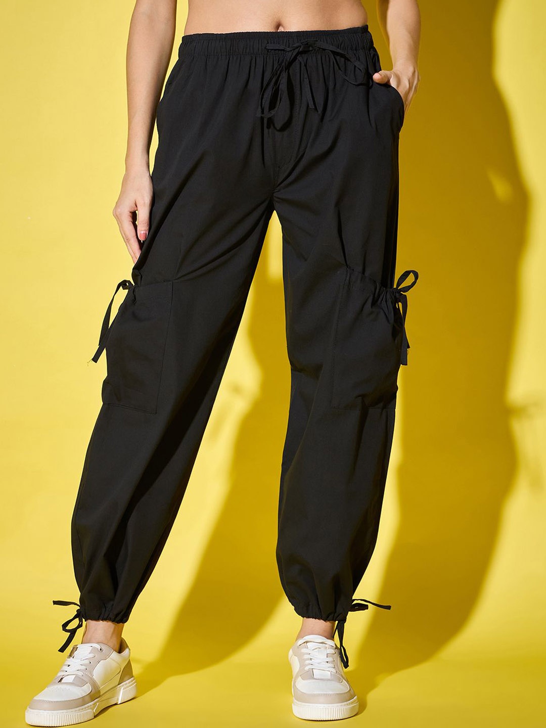 

BUY NEW TREND Women Relaxed High-Rise Cargos Trousers, Black