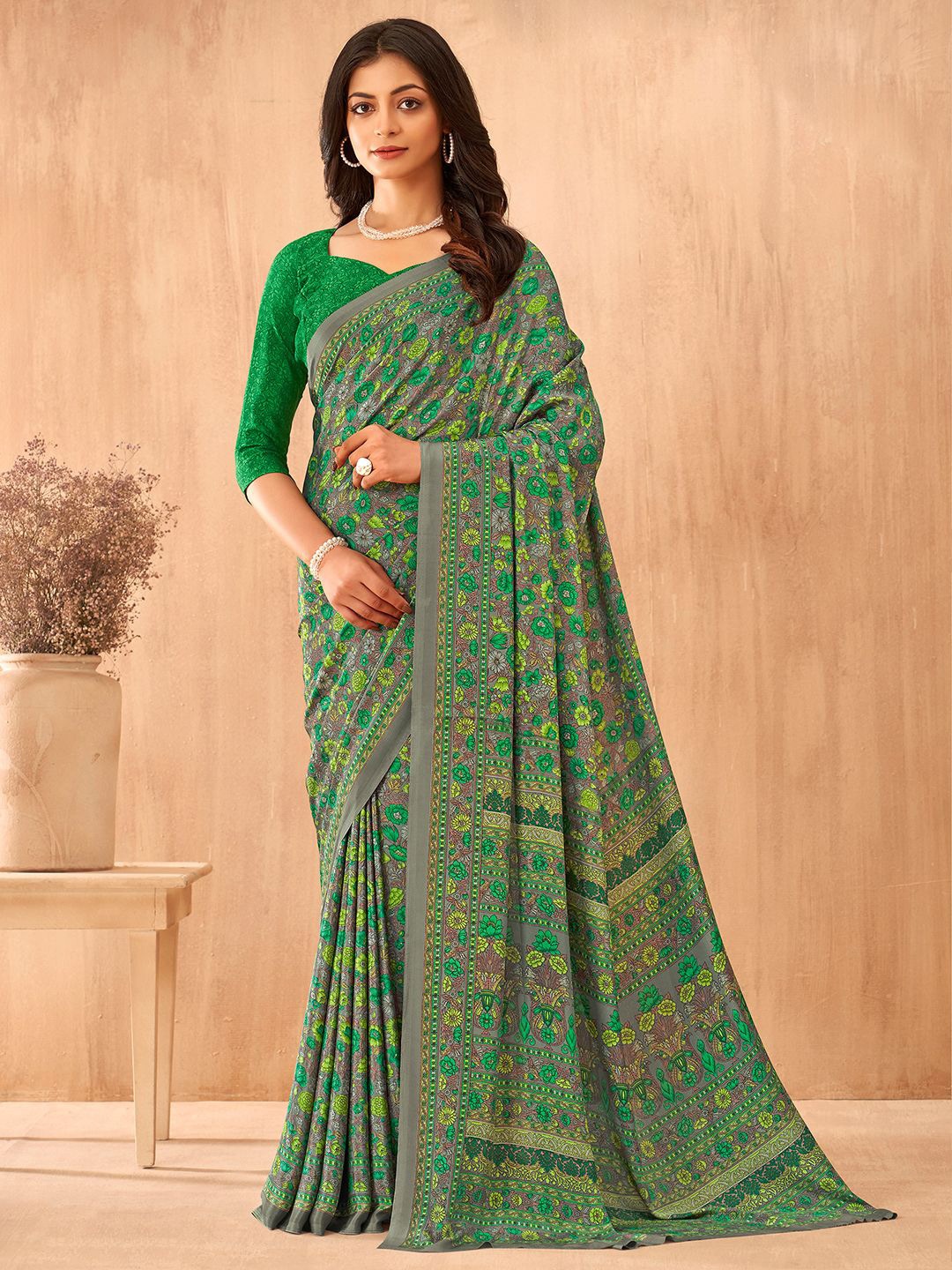 

LeeliPeeri Designer Floral Poly Crepe Saree, Green