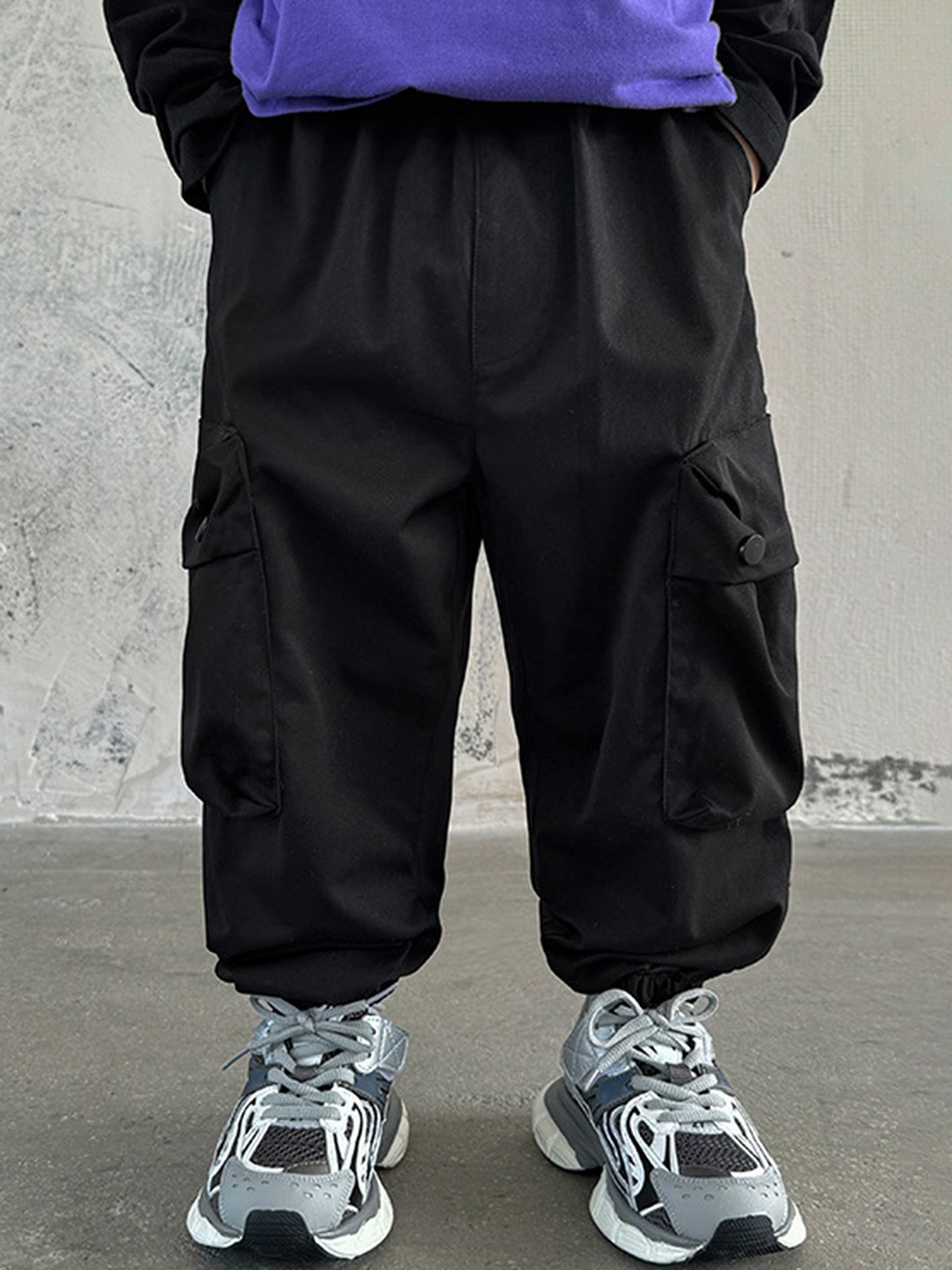 

LULU & SKY Boys Straight Fit High-Rise Joggers Trousers, Black