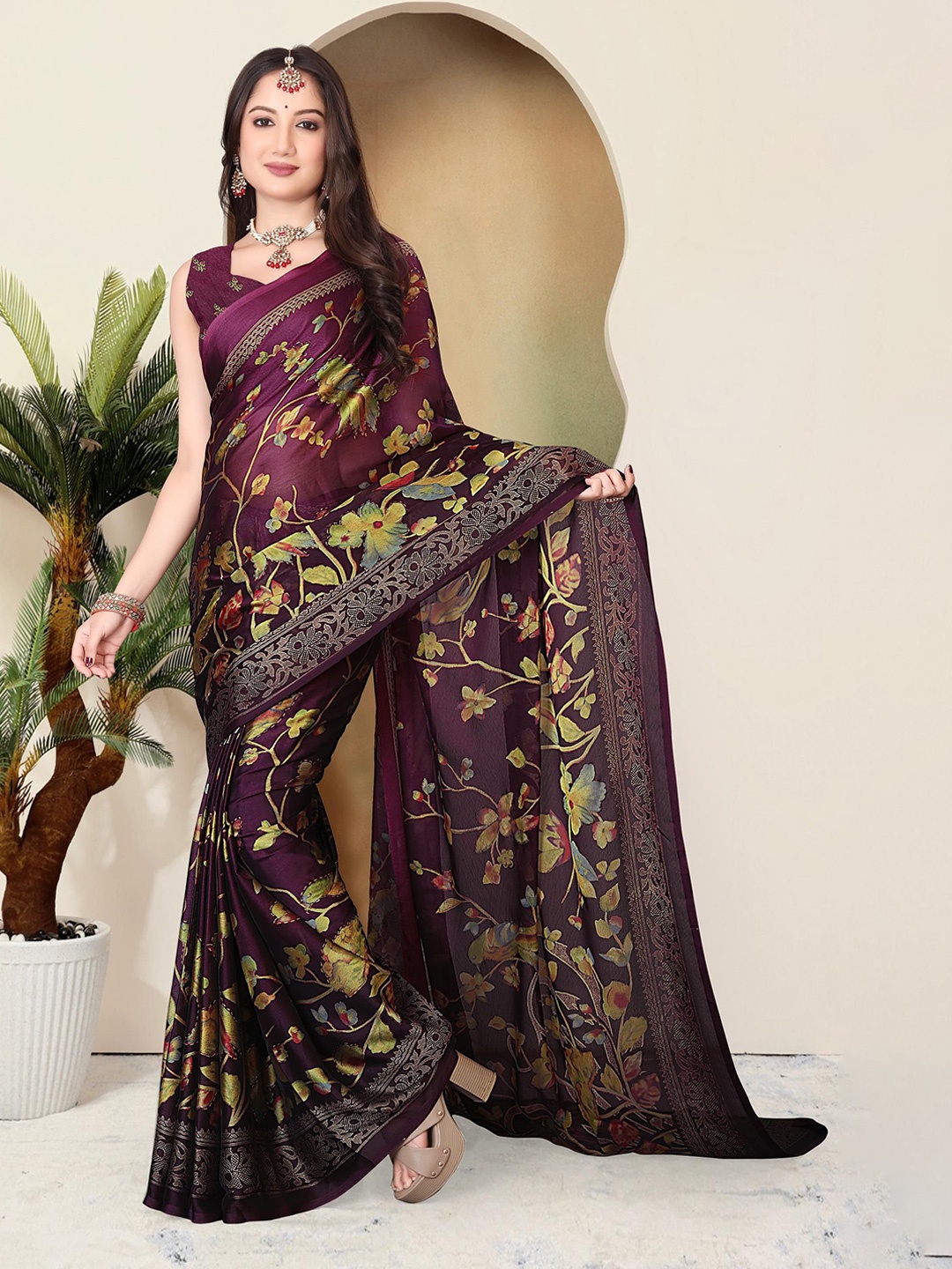 

MAGNEITTA Floral Printed Zari Pure Chiffon Saree, Purple
