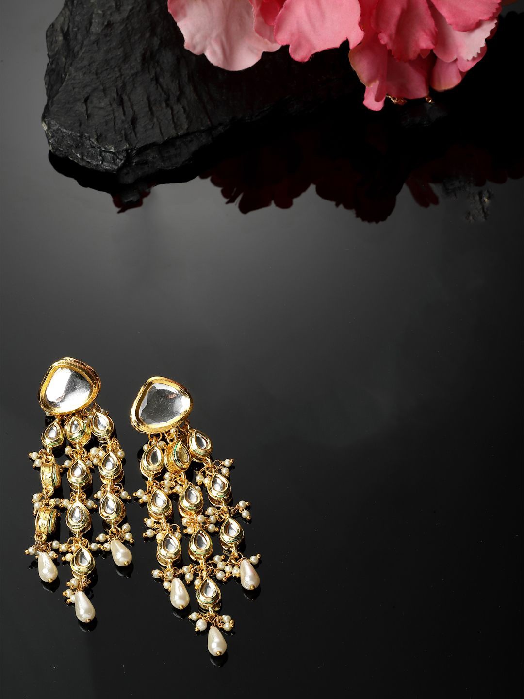 

DUGRISTYLE Gold-Plated Kundan Studded Contemporary Shaped Drop Earring