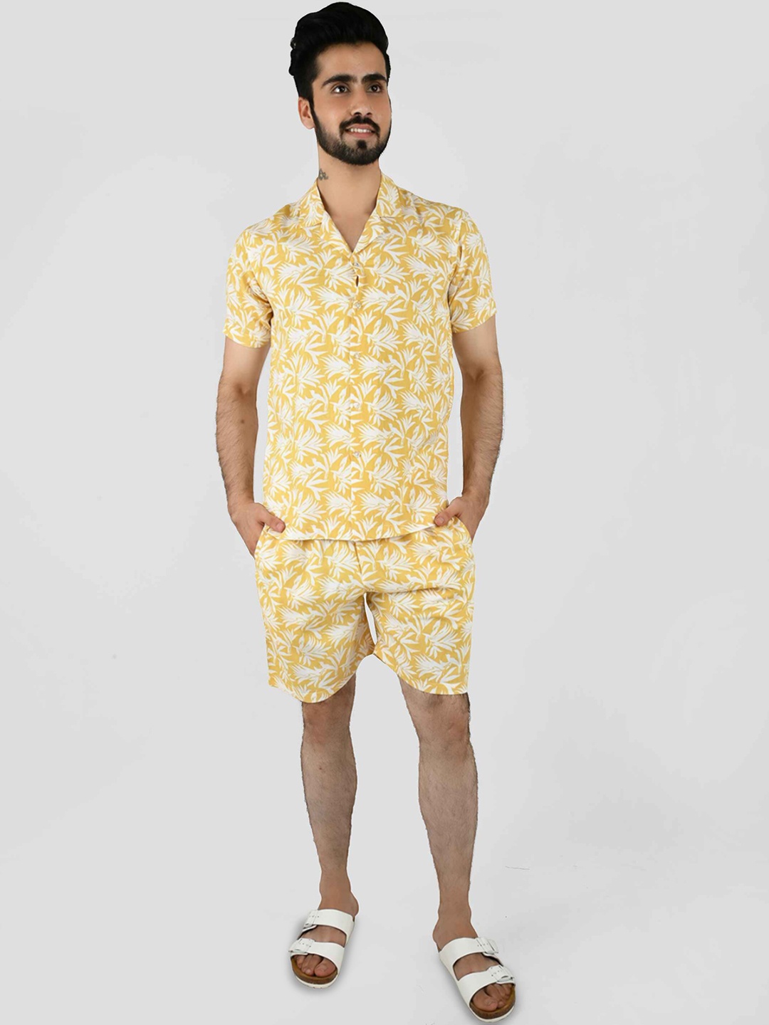 

Blissence Floral Printed Pure Cotton Laple Collar Shirt With Shorts, Yellow
