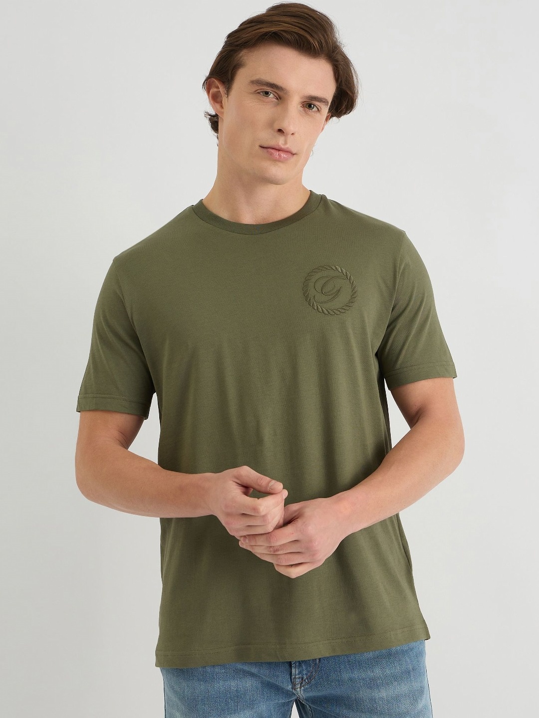 

GANT Men Solid Round Neck Crest Graphic Cotton T-shirt, Olive