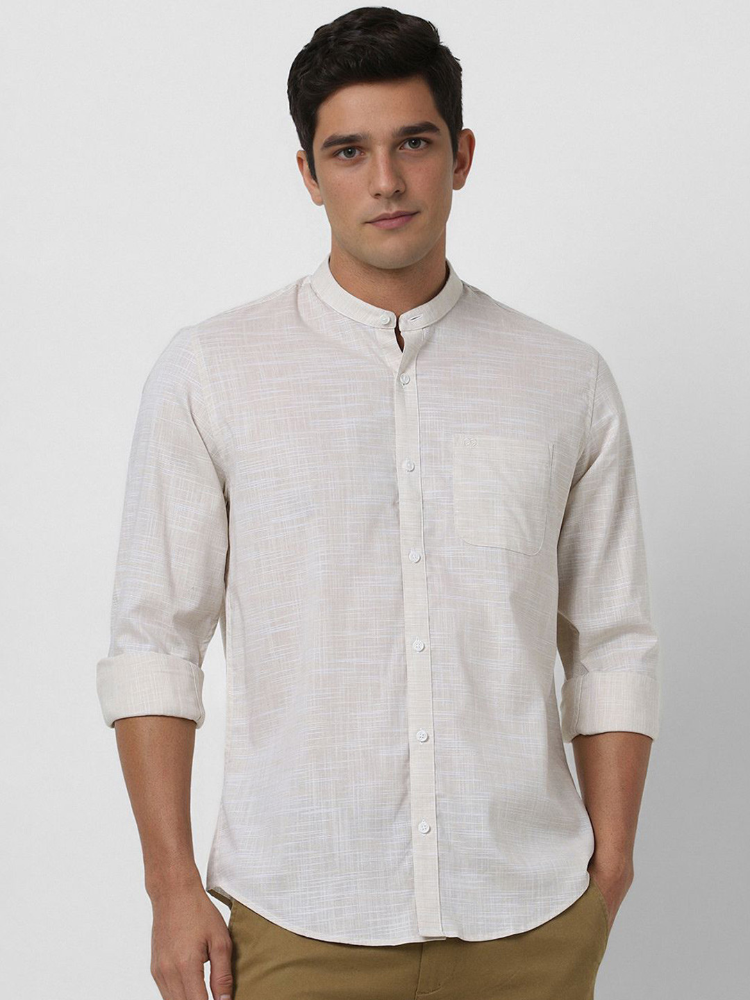 

Peter England Casuals Men Band Collar Solid Cotton Casual Shirt, White