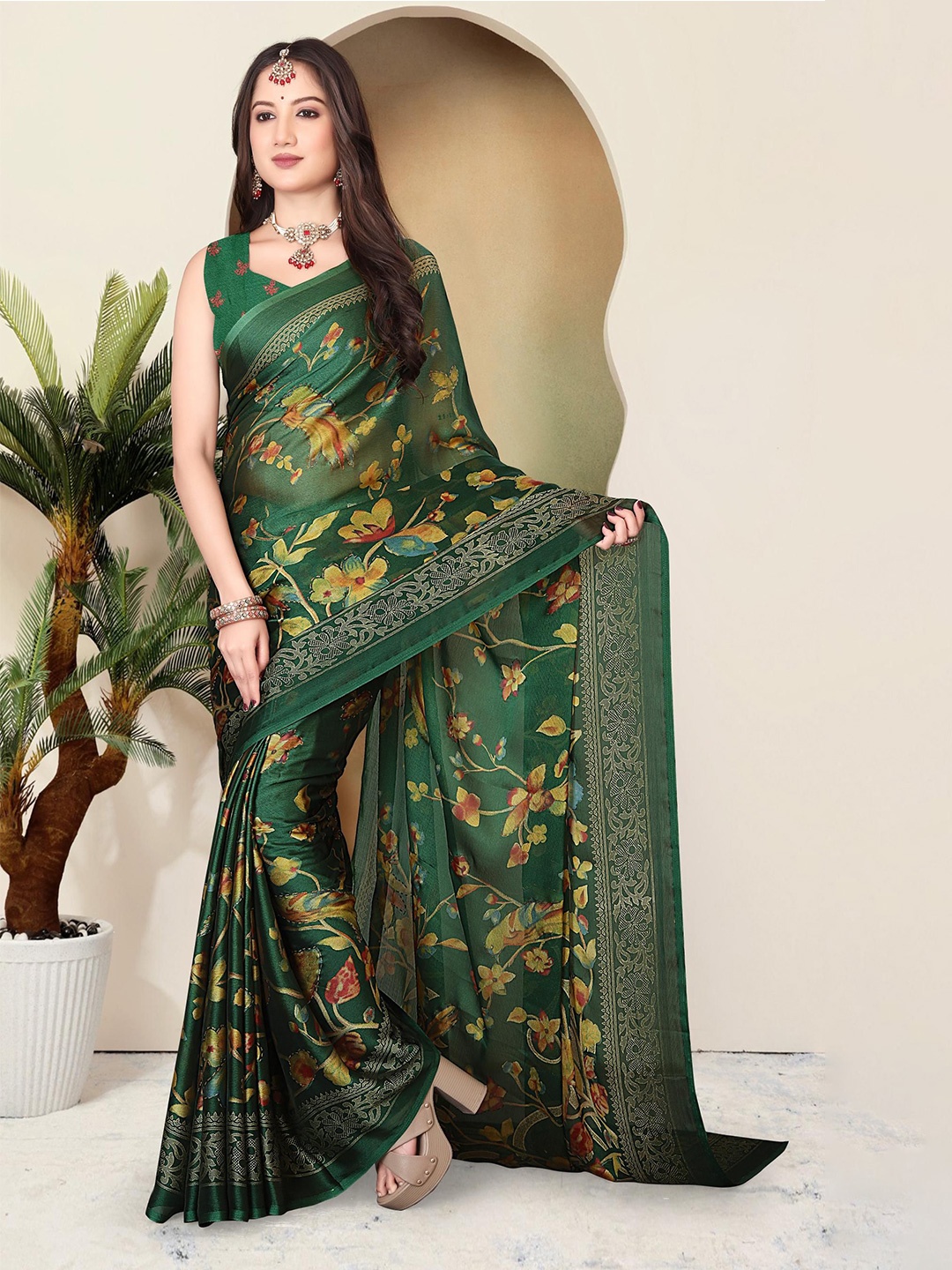 

MAGNEITTA Floral Printed Zari Pure Chiffon Saree, Green