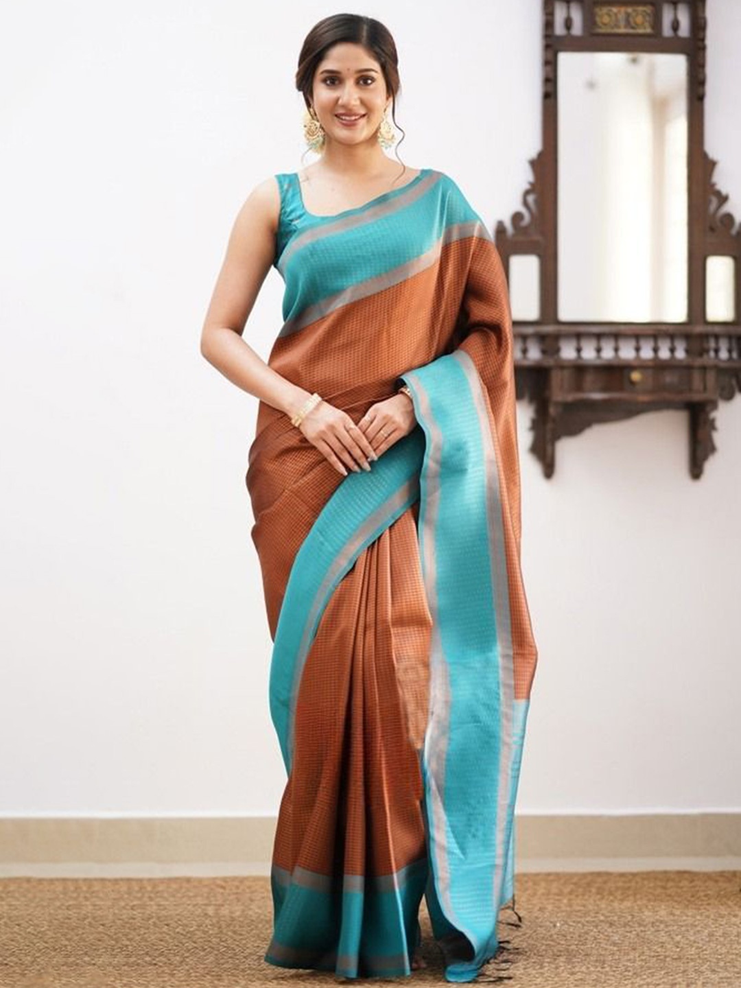 

APNISHA Women Woven Design Zari Pure Silk Designer Banarasi Saree, Brown