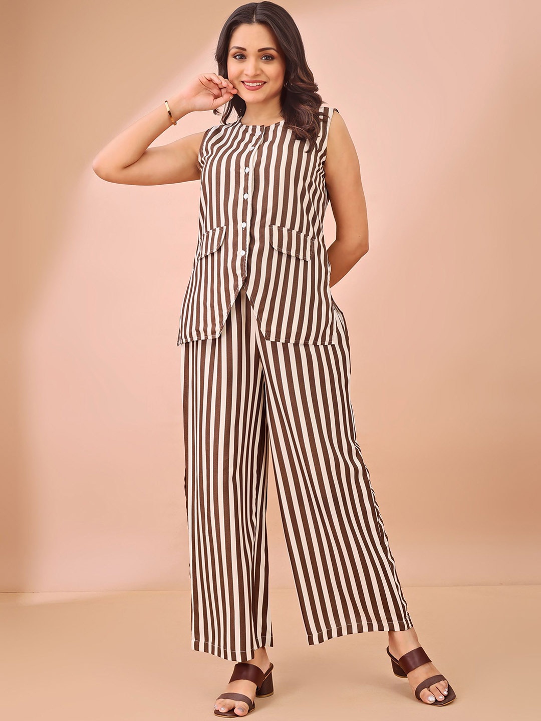 

Fashfun Striped Sleeveless Round Neck Waistcoat With Trousers, Brown