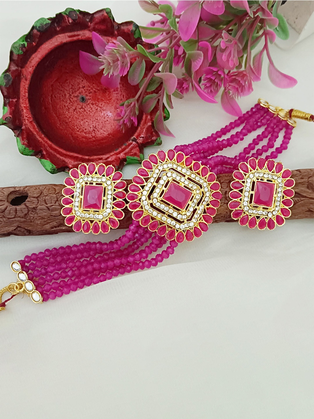

EVY Gold-Plated Cubic Zirconia Studded And Crystals Beaded Choker Jewellery Set