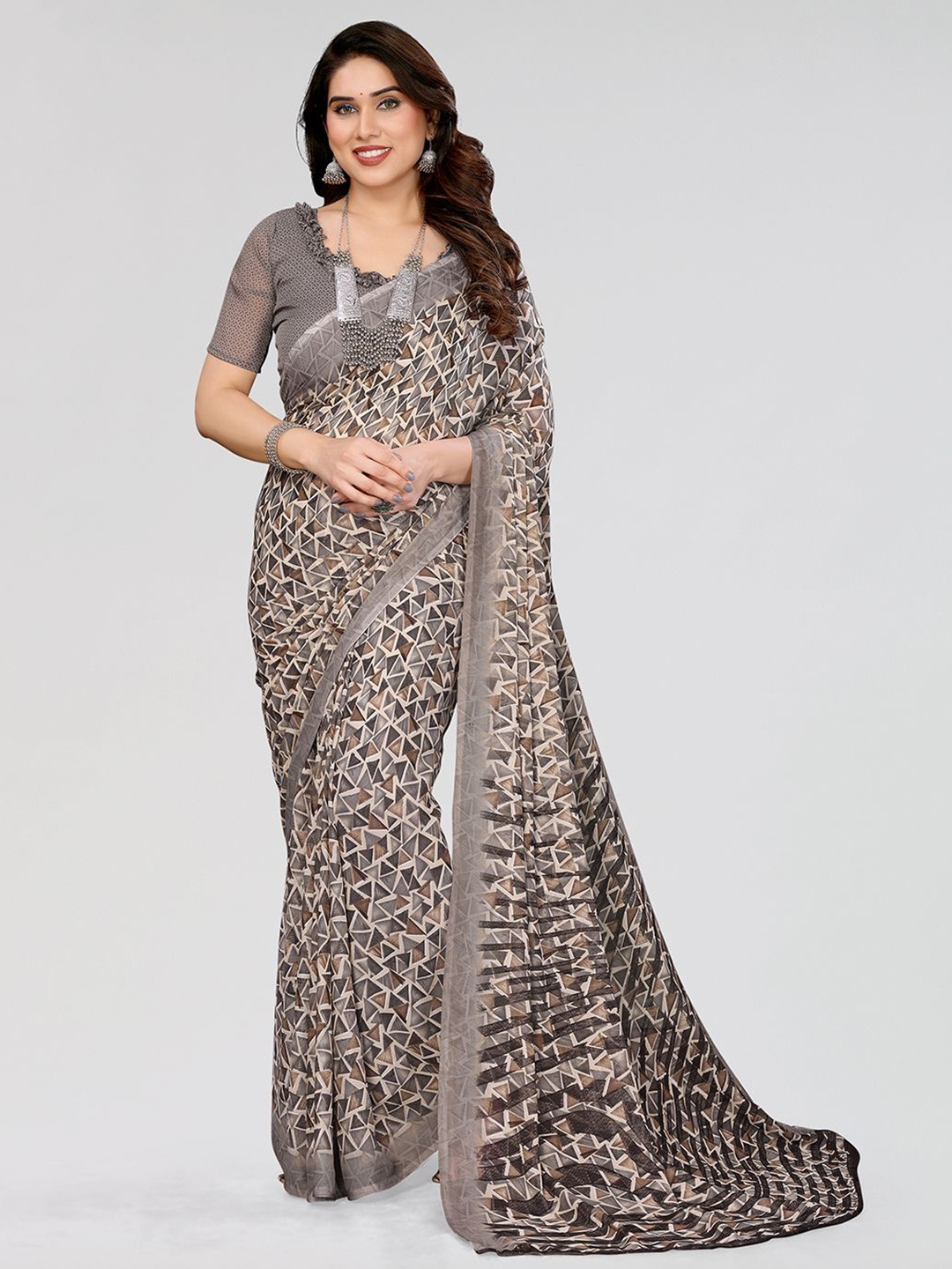

Moda Rapido Poly Georgette Saree, Grey