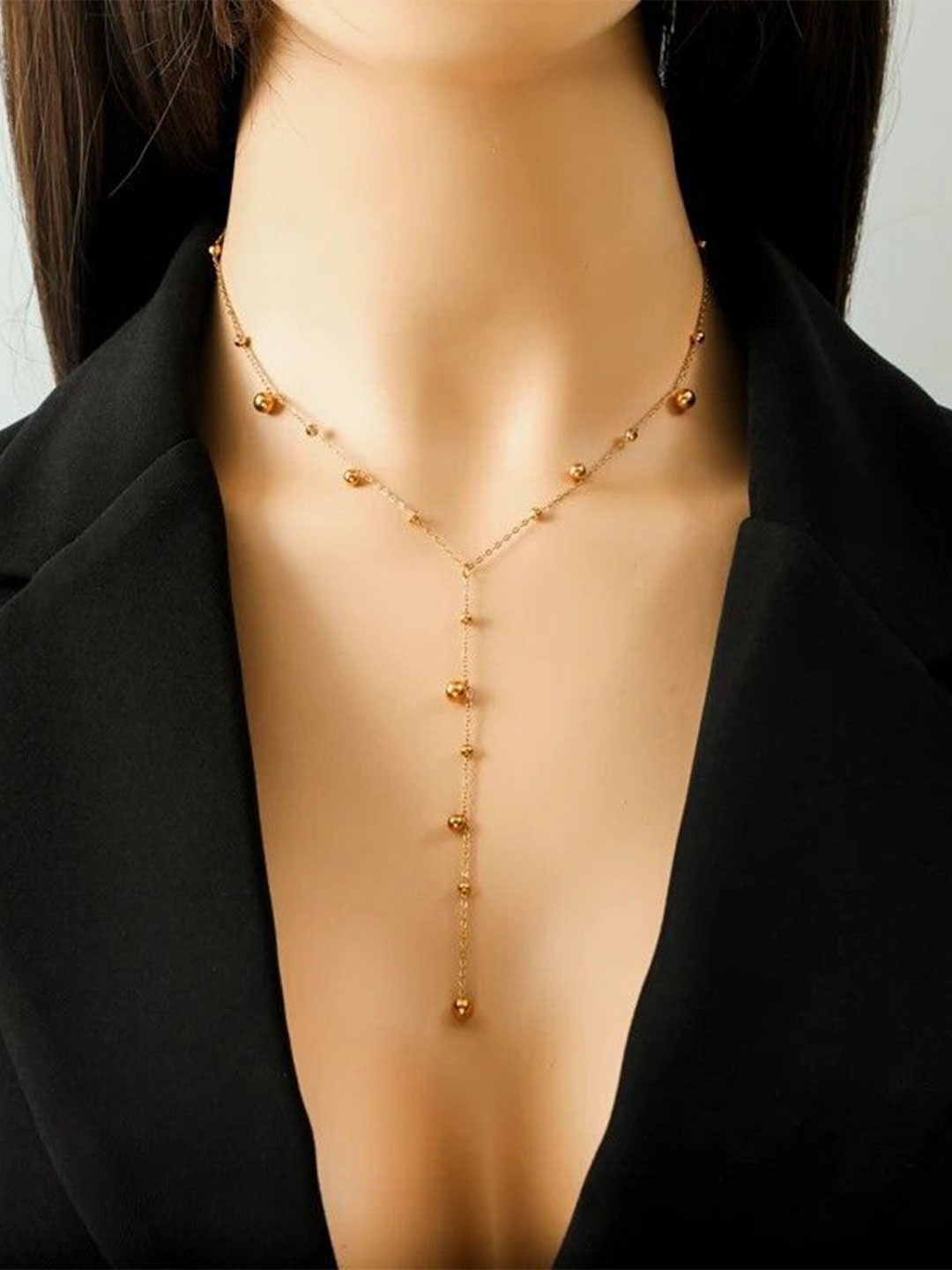 

Aviksha Creations 18K Gold Necklace
