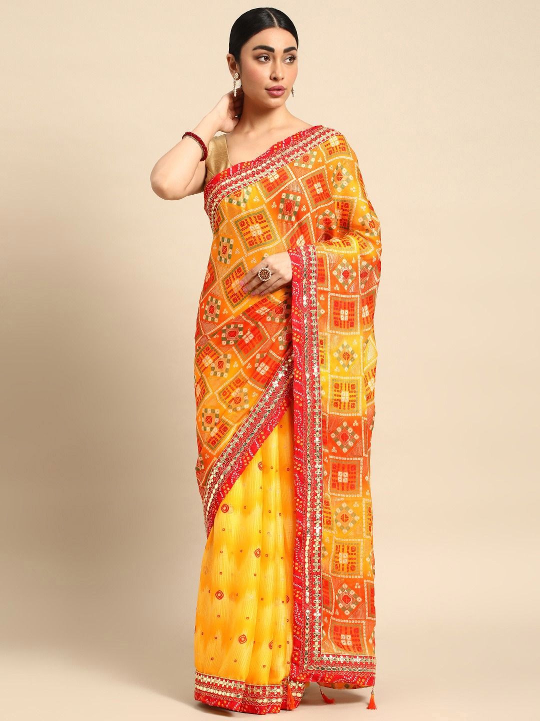 

DIVASTRI Bandhani Gotta Patti Poly Chiffon Bandhani Saree, Yellow