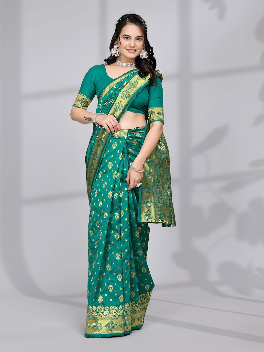 

Pionex Woven Design Zari Pure Silk Ready to Wear Banarasi Saree, Green