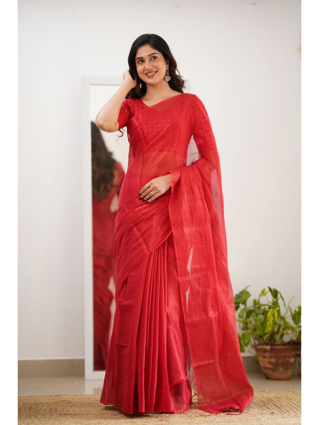 

Sutisancha Red Handloom Tissue Saree With Designer Blouse
