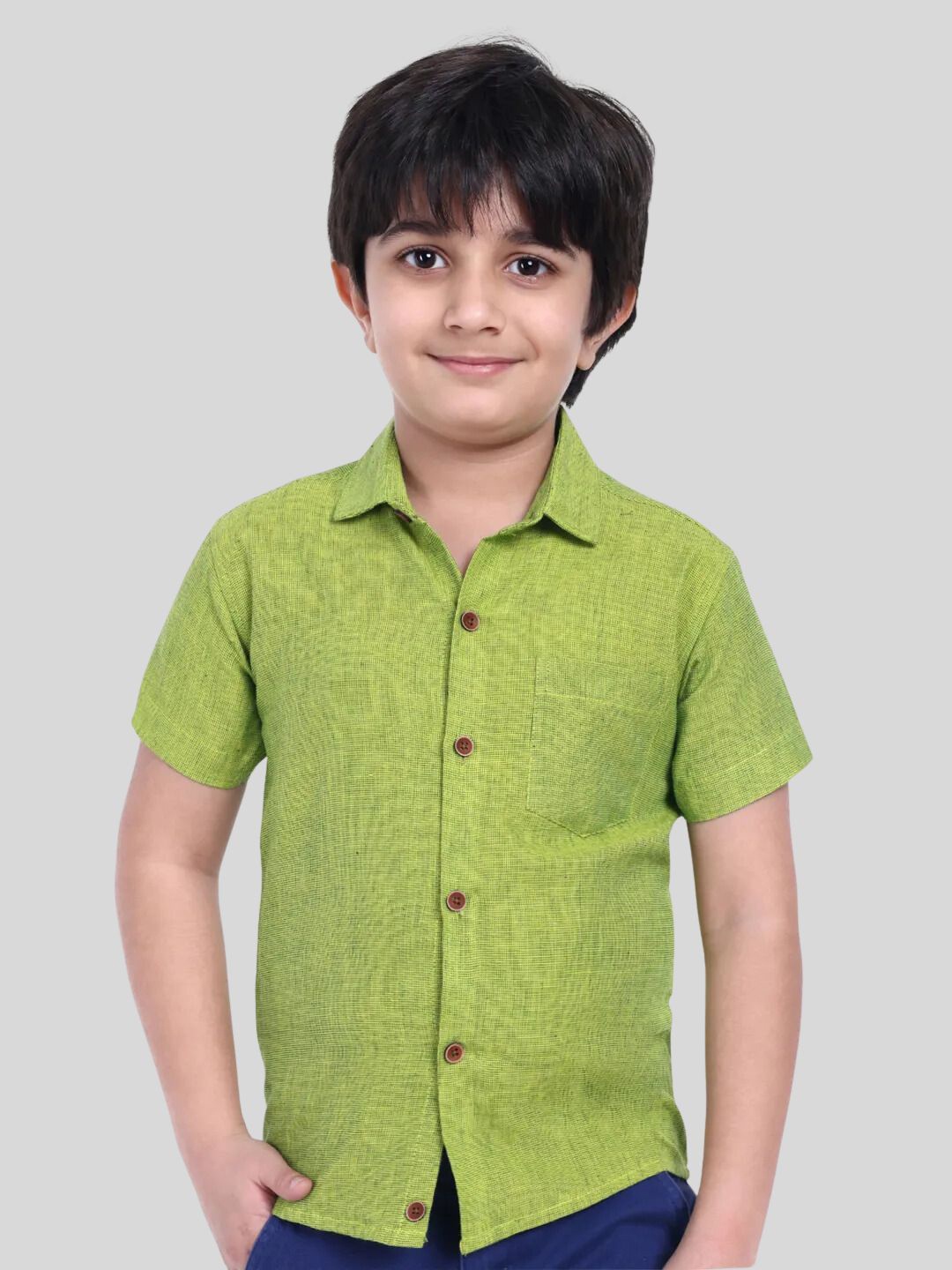

MOSHI Boys Classic Fit Spread Collar Solid Cotton Casual Shirt, Olive