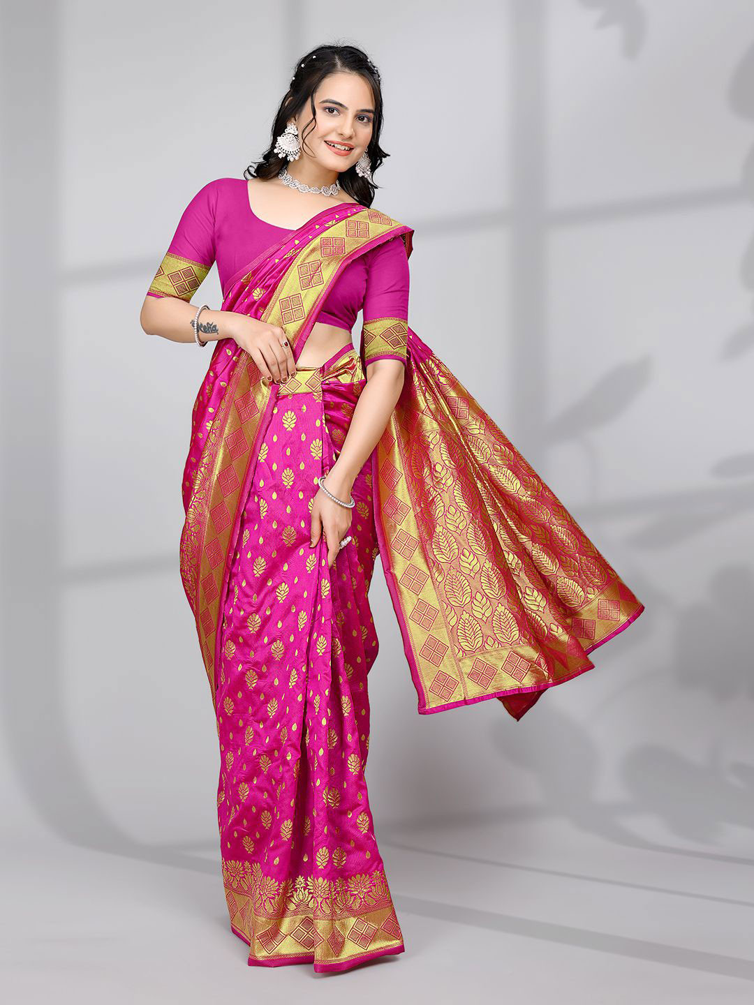 

Pionex Woven Design Zari Pure Silk Ready to Wear Banarasi Saree, Pink