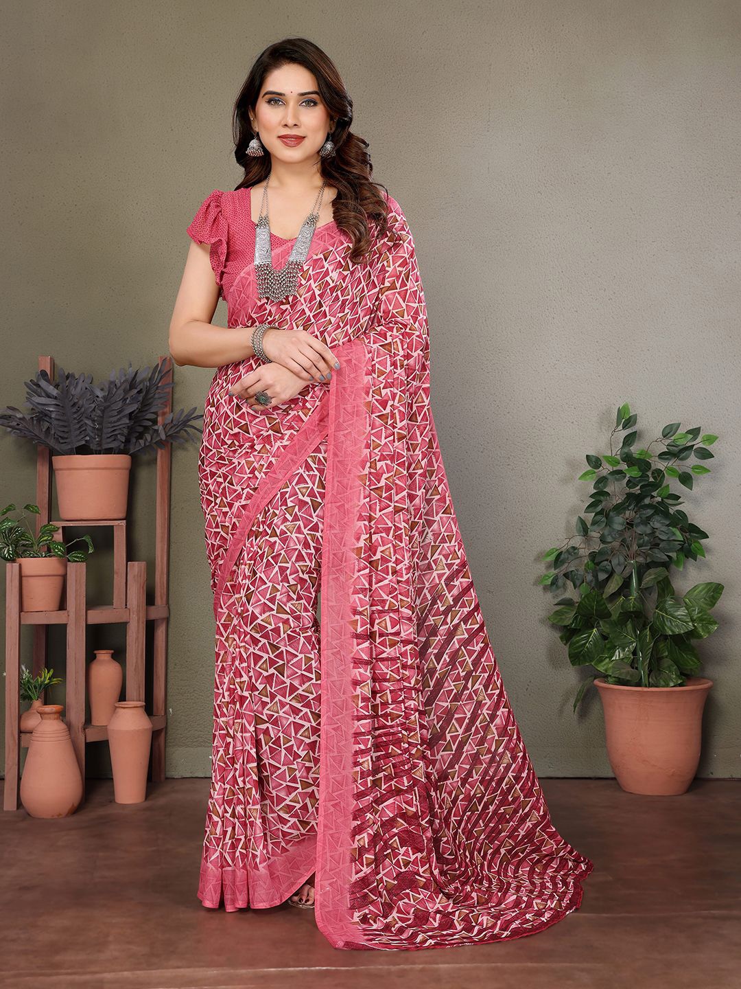 

Moda Rapido Poly Georgette Saree, Pink