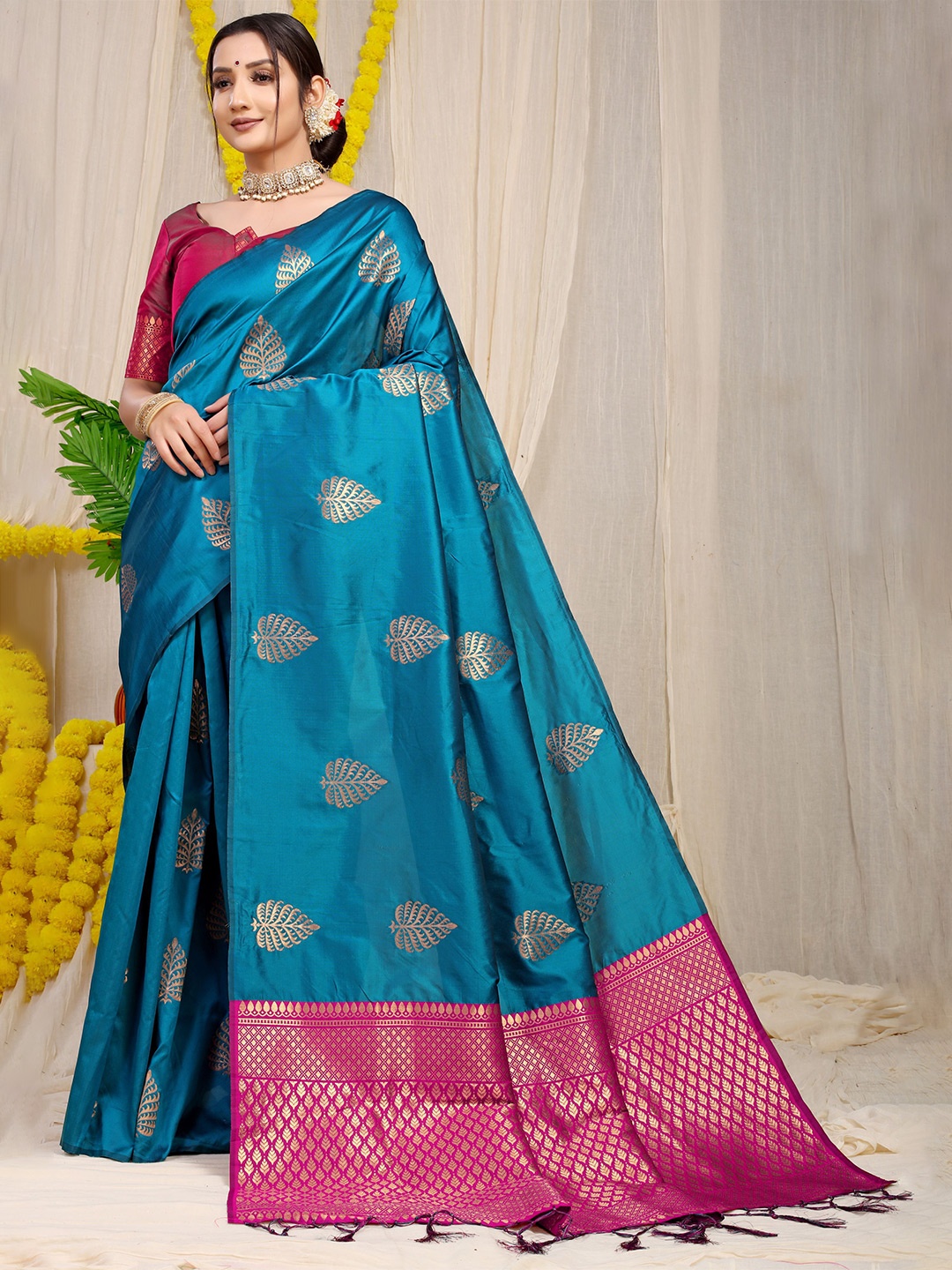 

Kandora Woven Design Zari Pure Silk Banarasi Saree, Teal