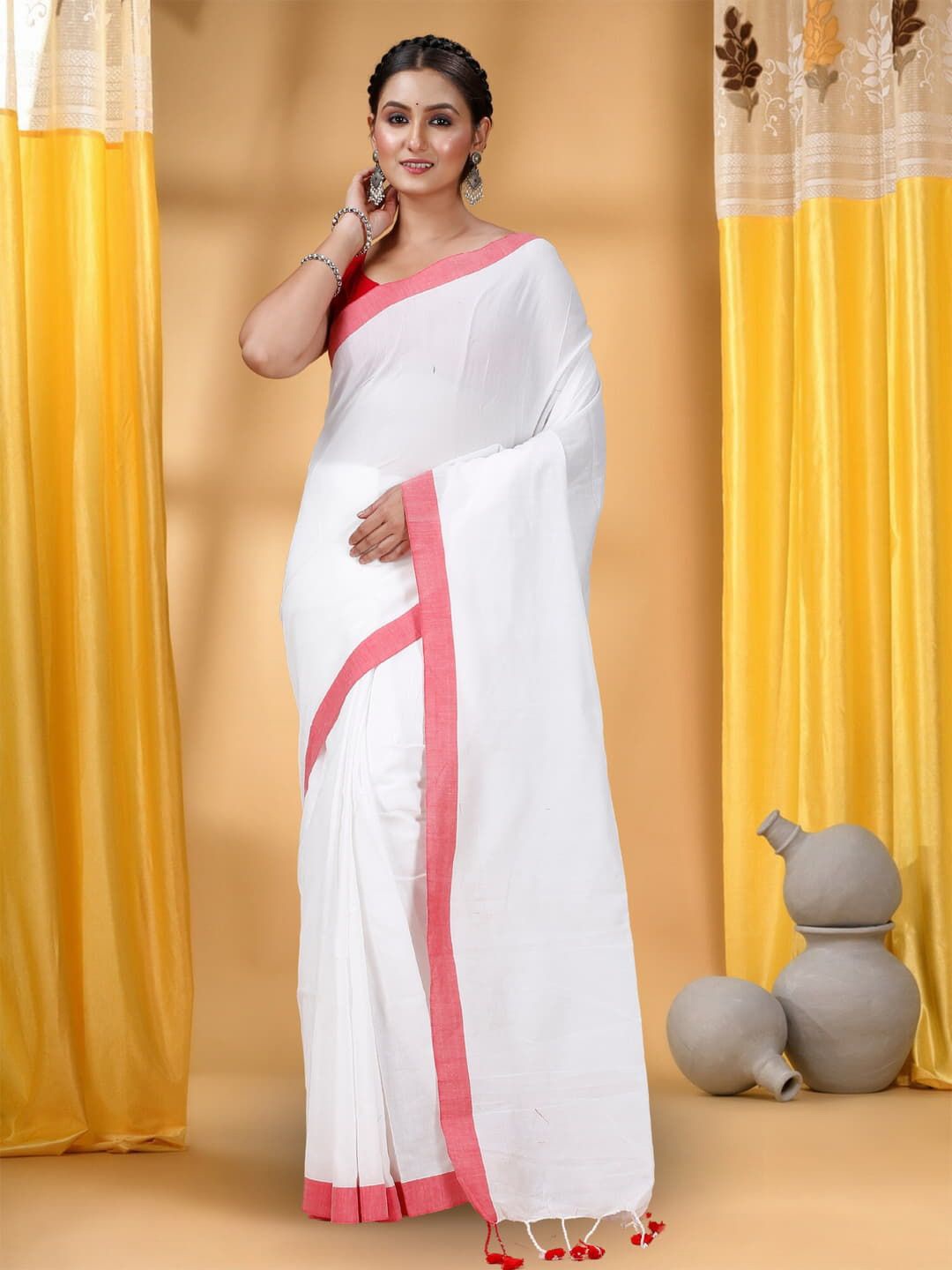 

T.J. SAREES Pure Cotton Taant Saree, White