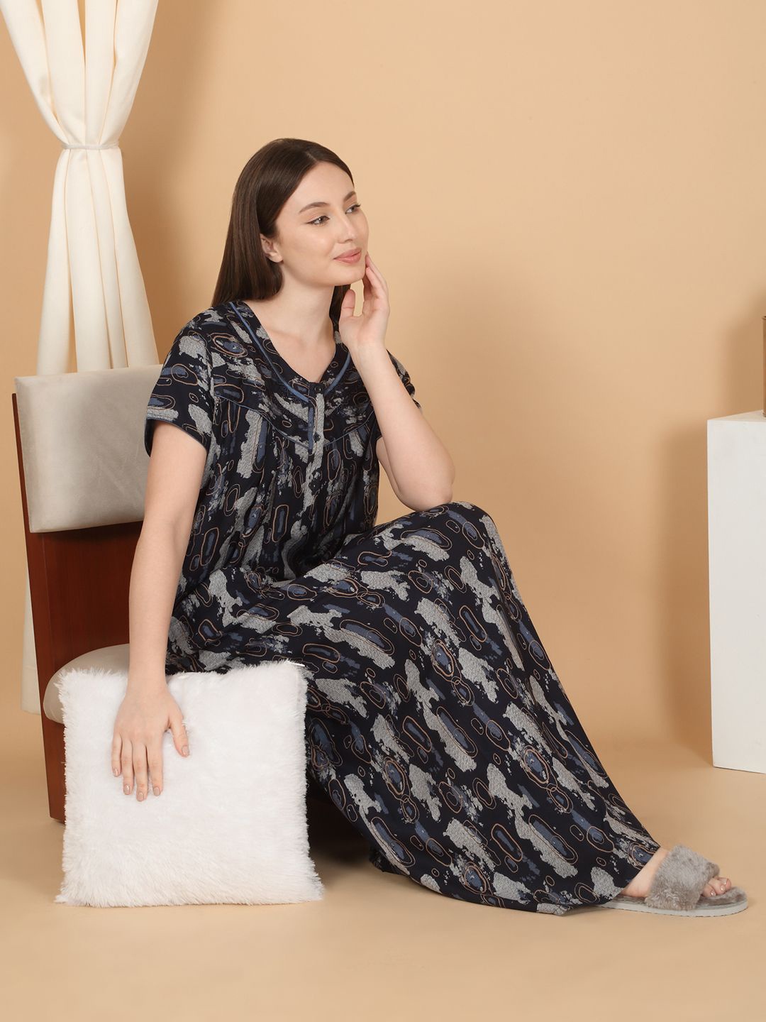 

SAANJ Women Abstract Printed Pure Cotton Maxi Nightdress, Navy blue