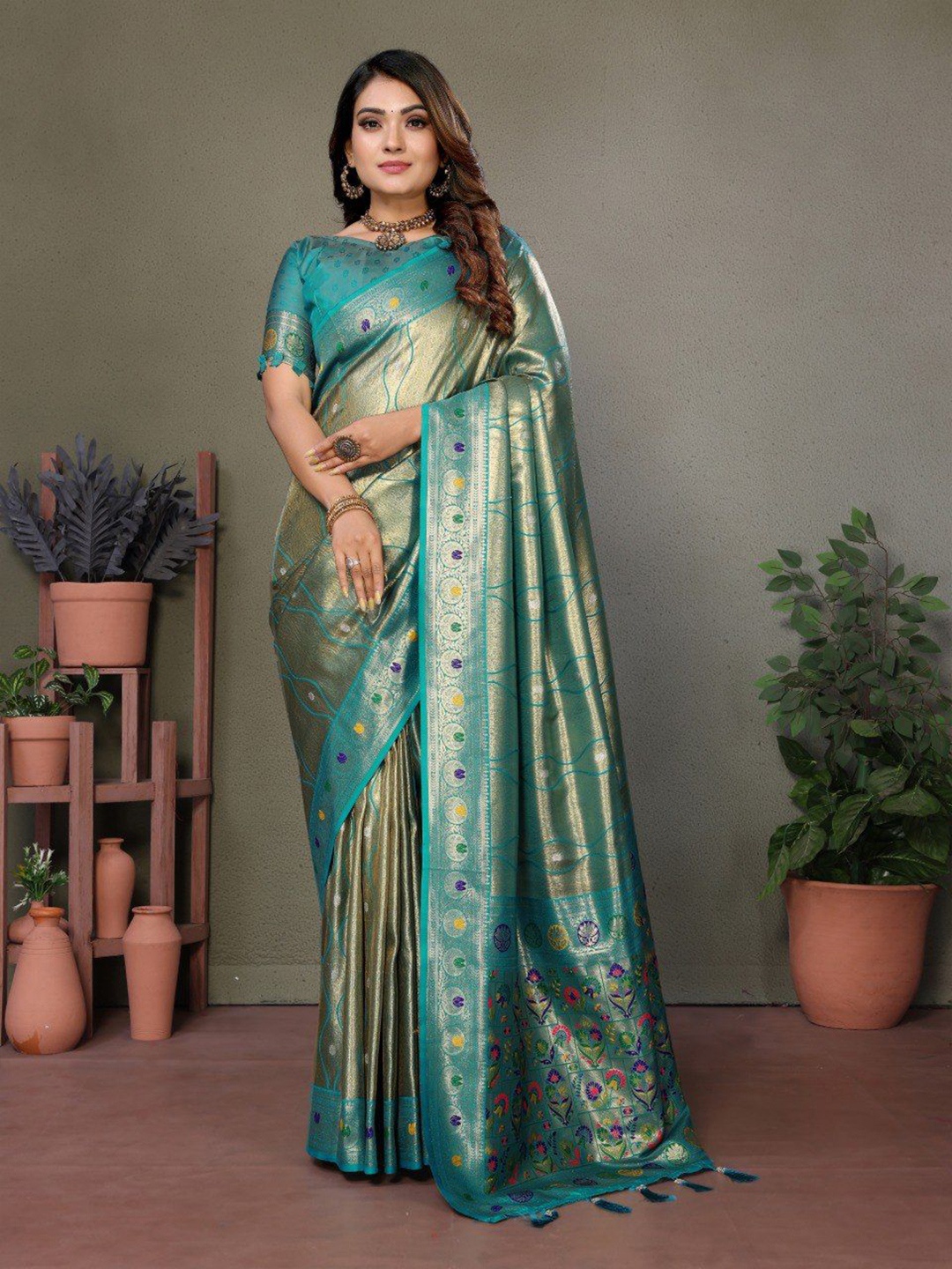 

Anaita Woven Design Zari Banarasi Saree, Green