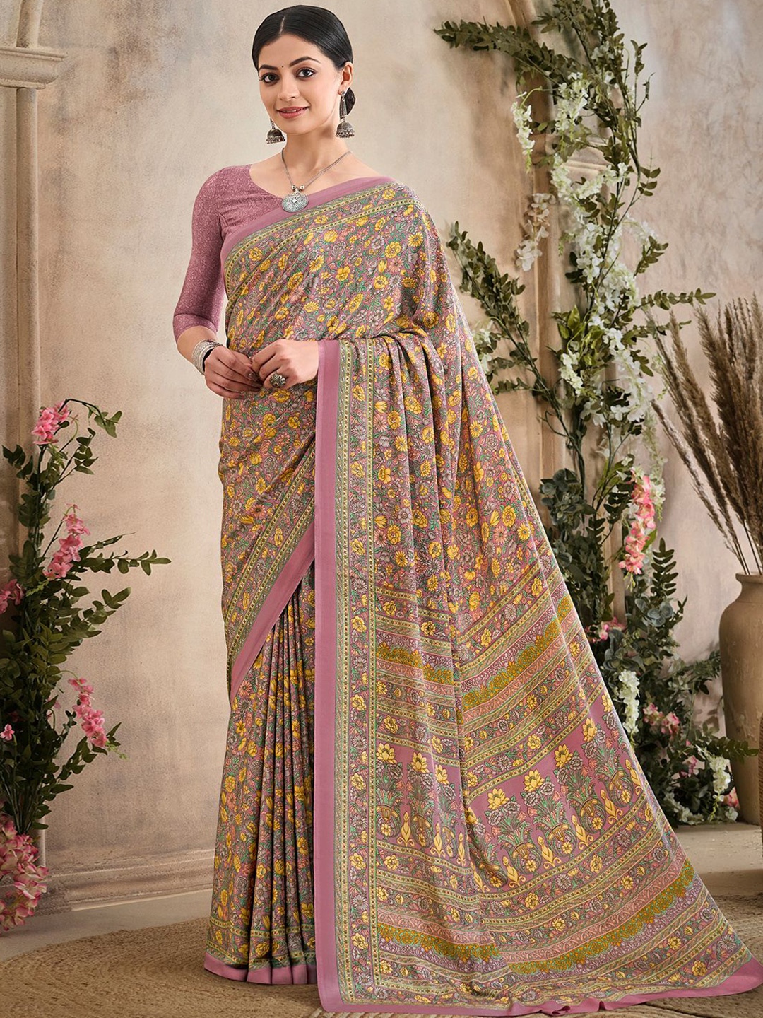 

Mitera Floral Printed Saree, Pink