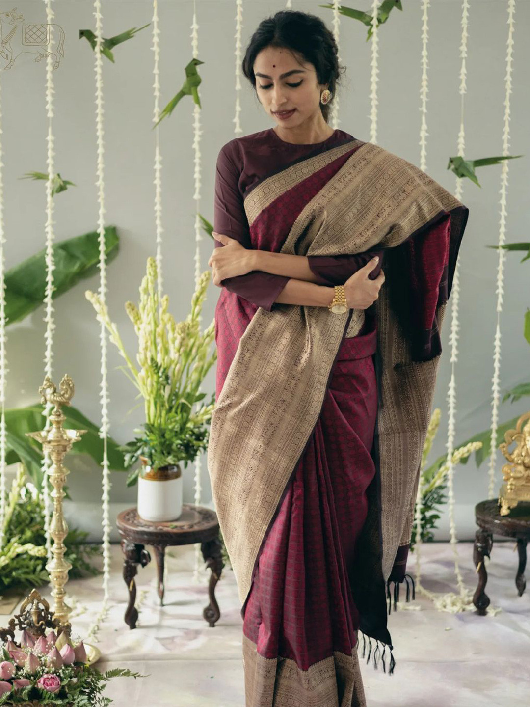

Caracola Woven Design Zari Banarasi Saree, Maroon