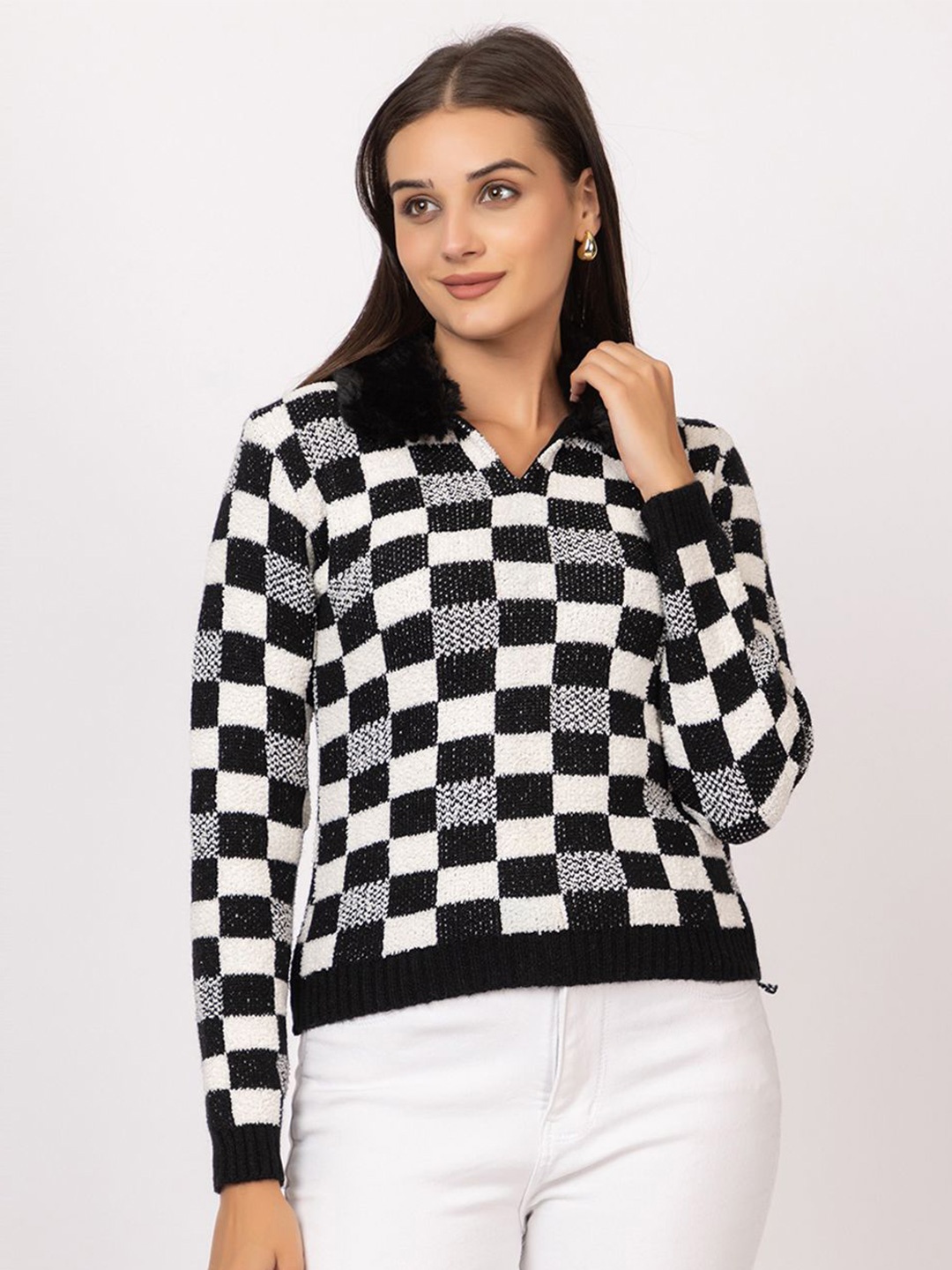 

TWENTY ME Women Checked V-Neck Pullover Sweater, Black