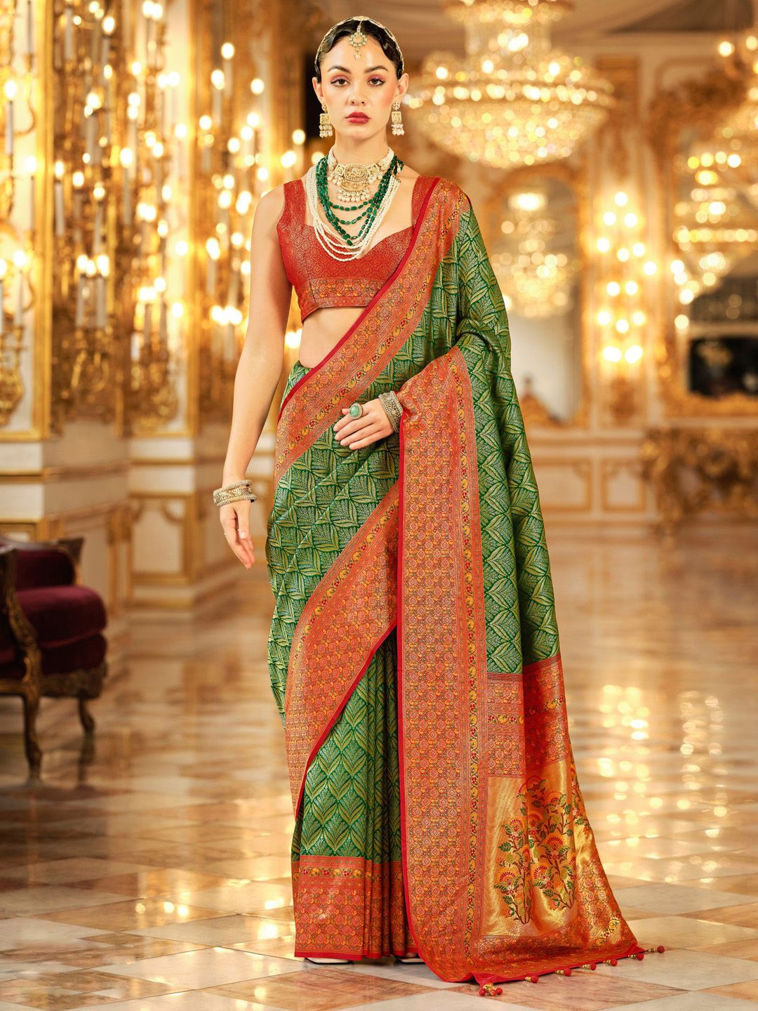 

Anouk Floral Zari Silk Blend Kanjeevaram Saree, Green
