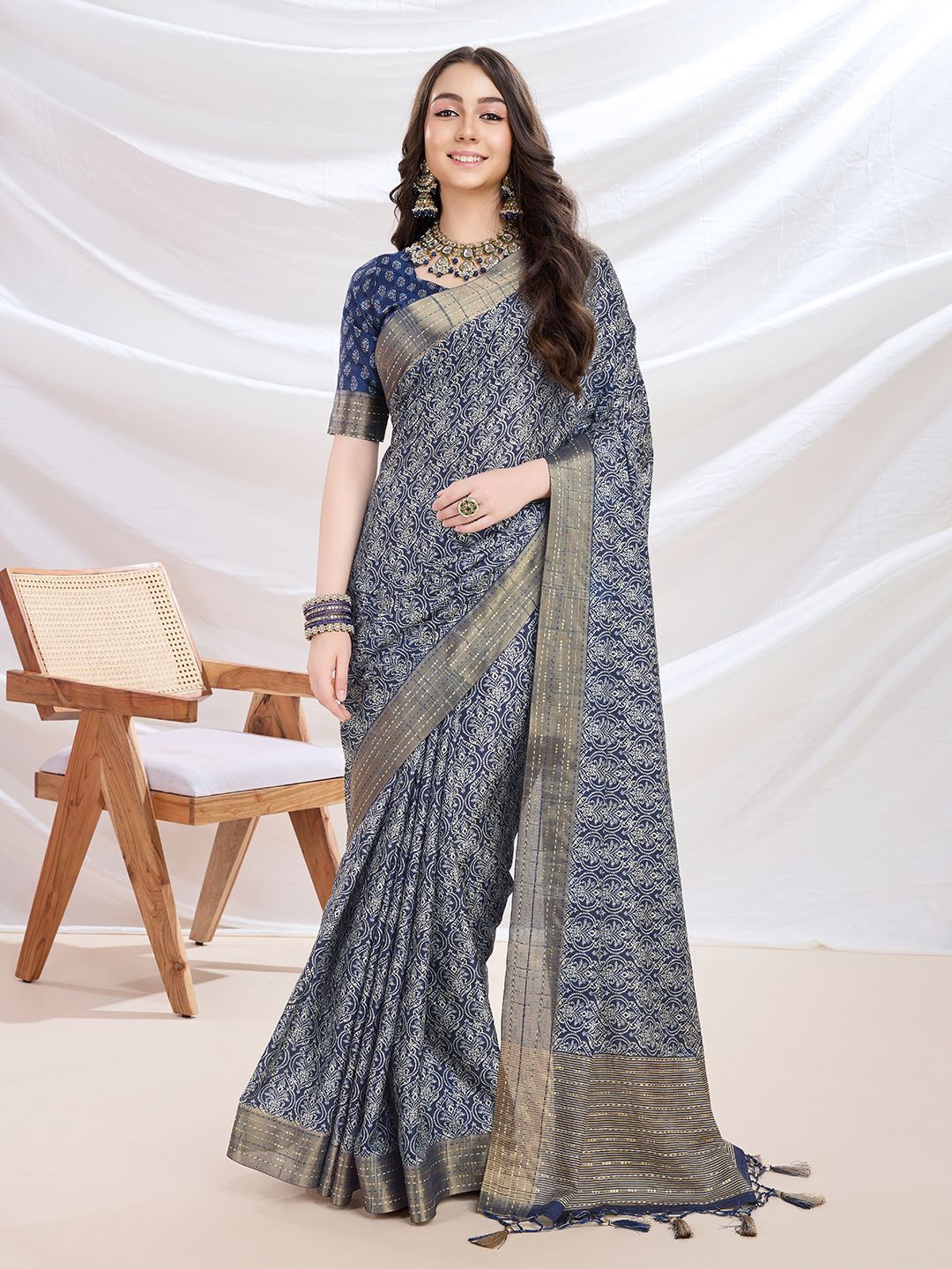 

Mitera Floral Printed Tussar Saree, Blue