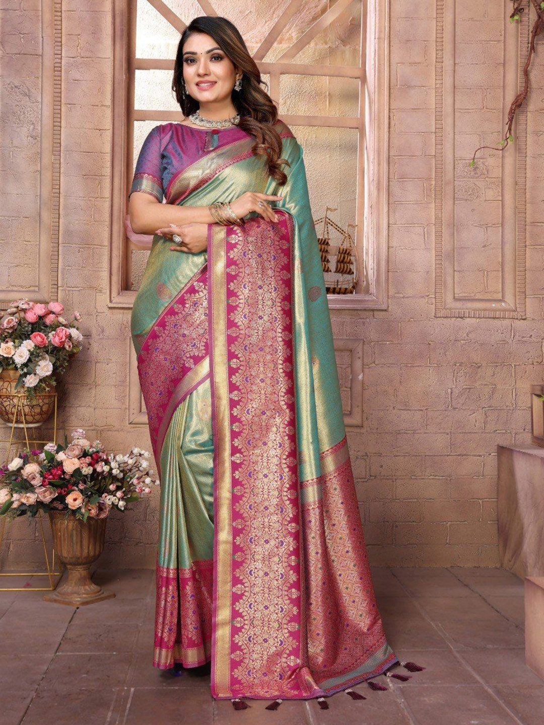 

Anaita Woven Design Zari Banarasi Saree, Green