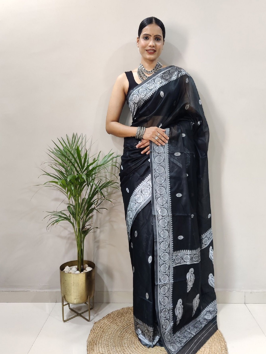 

A TO Z CART Woven Design Zari Saree, Black