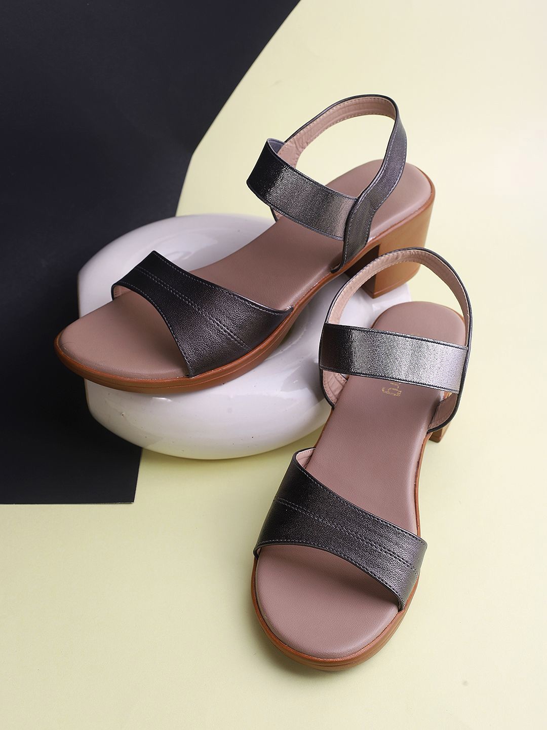 

DressBerry Women Open Toe Block Heel Sandals, Grey