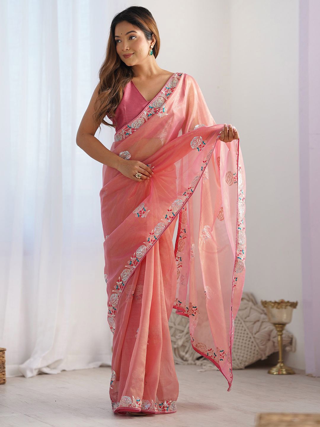 

Mitera Floral Embroidered Sequinned Net Saree, Peach
